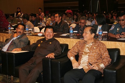 Lomban Hadiri Sosialisasi Kebijakan SISLOGNAS